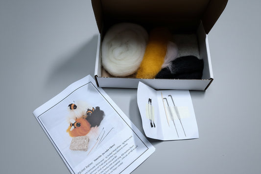 Three Little Bees – Needle Felting Kit