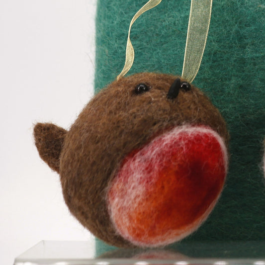 Robin Festive Baubles – Needle Felting Workshop and lunch on 20th March 2025